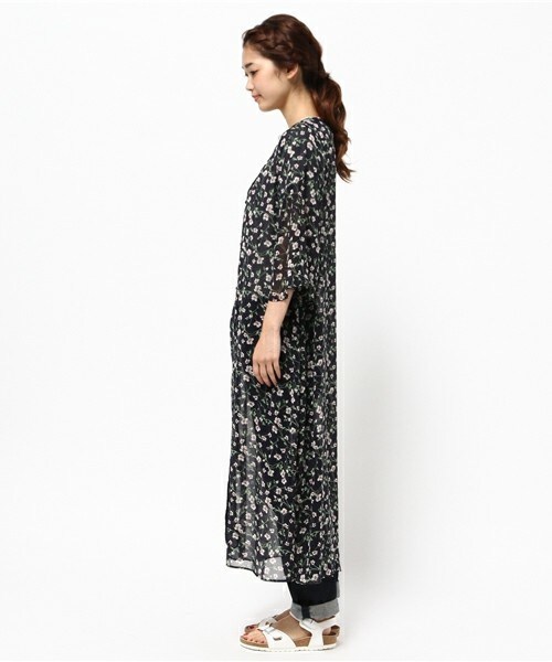 archives（アルシーヴ）の「花柄シフォンガウン（カーディガン/ボレロ・レディース・オフホワイト/ブラック/ネイビー・MEDIUM）」の5枚目の写真