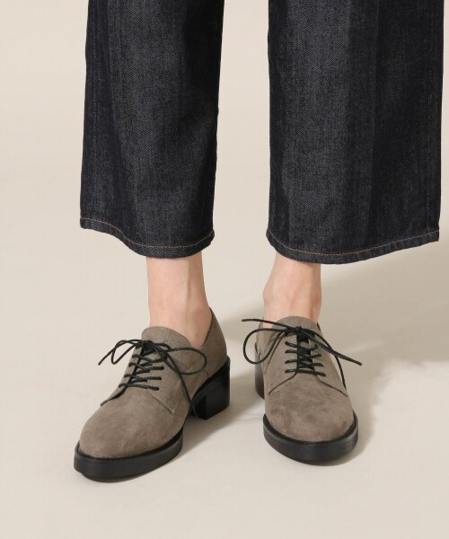 LOWRYS FARM（ローリーズファーム）の「★WEB先行予約★ヒールマニッシュシューズ（シューズ・ブラック/エナメル/グレー/ブラウン・M(23-23.5)/L(24-24.5)）」の2枚目の写真