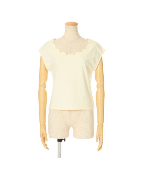 F i.n.t（フィント）の「スカラップネックフレンチスリーブT/F i.n.t（Tシャツ/カットソー・レディース・その他）」の3枚目の写真