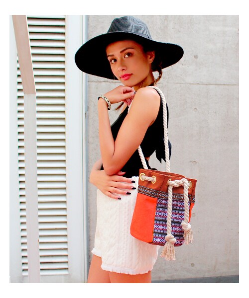 ANAP(アナップ)の「チロリアンテープバイカラーポシェット(バッグ・レディース・ターコイズ/ブラウン・one size)」の4枚目の写真