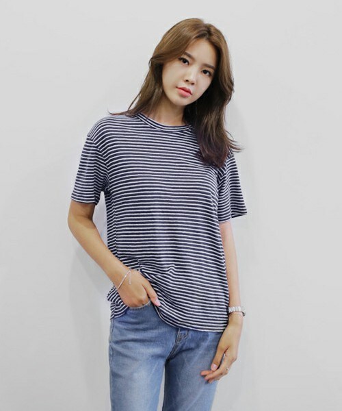 DHOLIC（ディーホリック）の「6COLORSピンボーダーコットンTシャツ（Tシャツ/カットソー・レディース・レッド/ワイン/ブラック/ネイビー/ディープスカイブルー/アイボリー・FREE）」の4枚目の写真