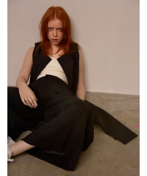 MURUA（ムルーア）の「【EDGE】ノーカラーロングベスト（ジャケット/アウター・レディース・ブラック/キャメル・F）」の5枚目の写真