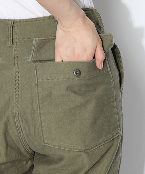 niko and...（ニコアンド）の「綿ファティーグパンツ（パンツ・オリーブ・M/L）」の8枚目の写真