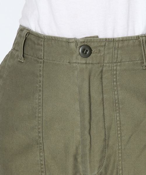 niko and...（ニコアンド）の「綿ファティーグパンツ（パンツ・オリーブ・M/L）」の6枚目の写真