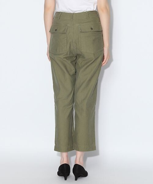 niko and...（ニコアンド）の「綿ファティーグパンツ（パンツ・オリーブ・M/L）」の4枚目の写真