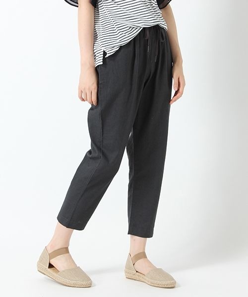 studio CLIP（スタディオクリップ）の「コットンリネンクロスイージーテーパードパンツ（パンツ・ホワイト/スモーク/カーキ/ネイビー・M/L）」の4枚目の写真
