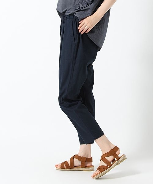 studio CLIP（スタディオクリップ）の「コットンリネンクロスイージーテーパードパンツ（パンツ・ホワイト/スモーク/カーキ/ネイビー・M/L）」の9枚目の写真