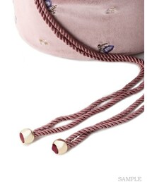 LILY BROWN（リリーブラウン）の「フラワー刺繍ベロア巾着