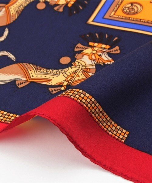 archives（アルシーヴ）の「two pony柄スカーフ（ストール/ショール・レディース・レッド・MEDIUM）」の2枚目の写真