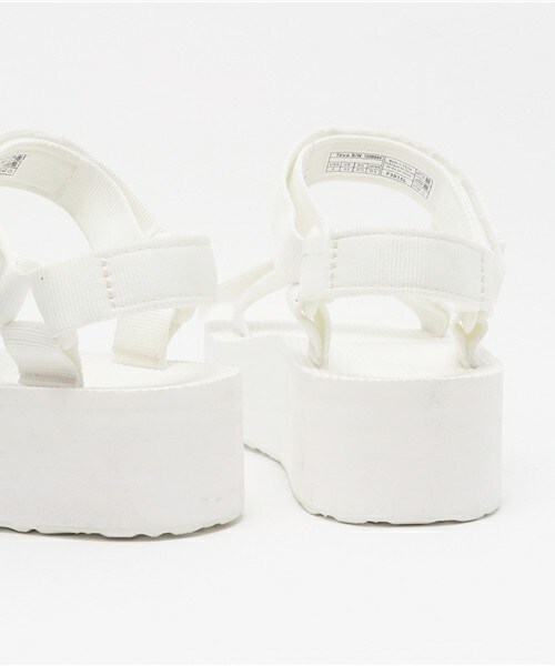 Teva（テバ）の「ウィメンズ テバ フラットフォーム 厚底サンダル Teva FLATFORM UNIVERSAL 1008844（サンダル・レディース・ホワイト・23cm/24cm/25cm）」の8枚目の写真