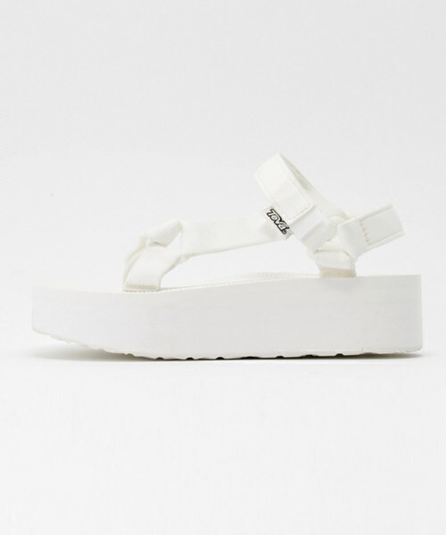 Teva（テバ）の「ウィメンズ テバ フラットフォーム 厚底サンダル Teva FLATFORM UNIVERSAL 1008844（サンダル・レディース・ホワイト・23cm/24cm/25cm）」の2枚目の写真