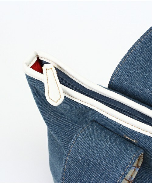 Bou Jeloud(ブージュルード)の「デニム×スカーフ大トートバッグ(トートバッグ・レディース・オフホワイト/ブルー・FREE)」の8枚目の写真