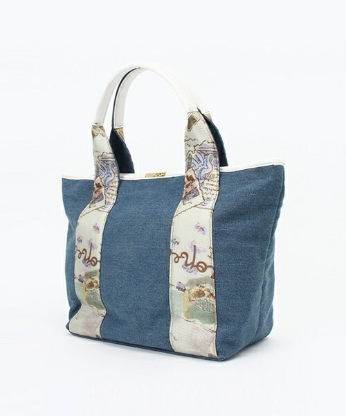 Bou Jeloud(ブージュルード)の「デニム×スカーフ大トートバッグ(トートバッグ・レディース・オフホワイト/ブルー・FREE)」の3枚目の写真