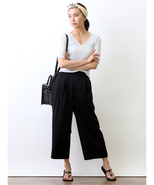 qualite(カリテ)の「ドレープタックパンツ【予約】(パンツ・レディース・ブラック/ベージュ・1/2)」の15枚目の写真