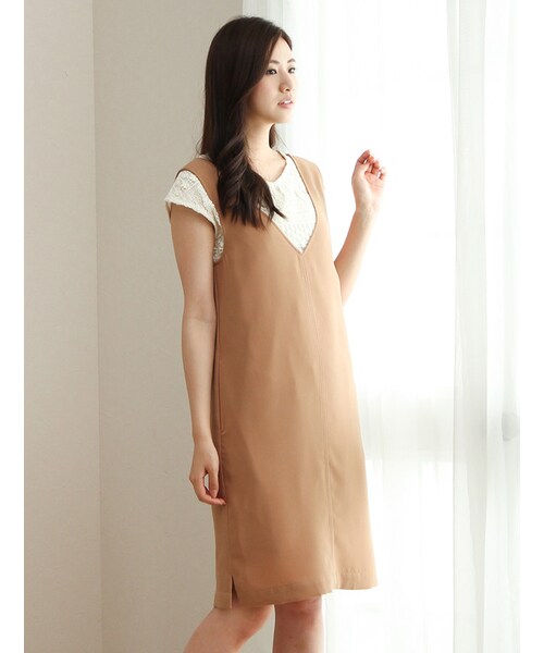 Honeys（ハニーズ）の「Ｖネックジャンスカ（ワンピース・レディース・クロ/コン/ボルドー/キャメル・Ｍ/Ｌ）」の2枚目の写真