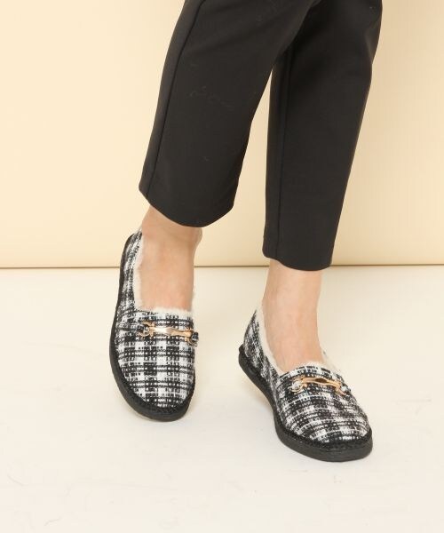 BLISS POINT(ブリスポイント)の「ムートンビットエスパ10(シューズ・ブラック/キャメル/グリーン/チェック・M(23~23.5cm)/L(24~24.5cm))」の2枚目の写真