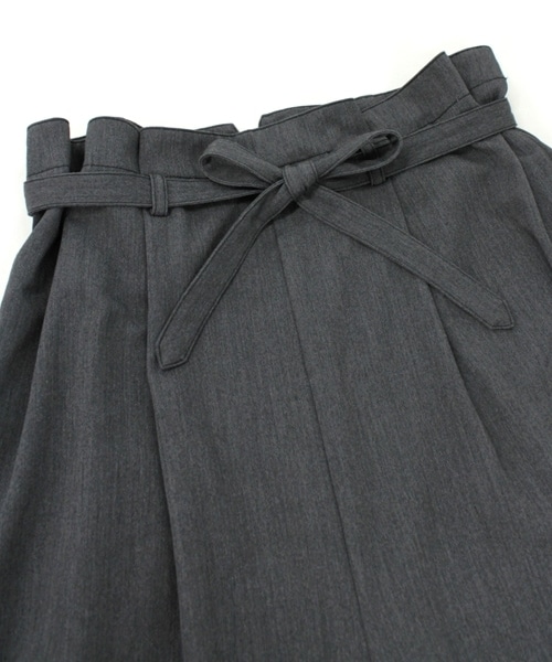 RNA-N（アールエヌエーエヌ）の「＜予約＞ロークロッチツイルルーズパンツ（パンツ・レディース・ベージュ/ネイビー/杢グレー・M）」の4枚目の写真