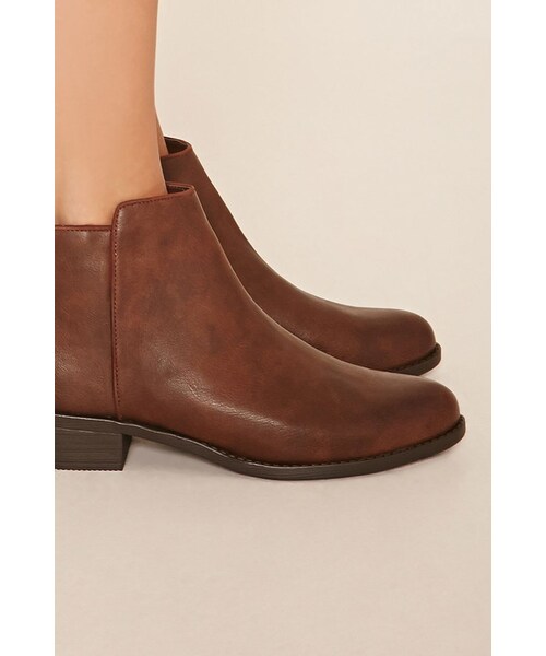 FOREVER 21（フォーエバー トゥエンティーワン）の「FOREVER 21 Faux Leather Chelsea Boots（ブーツ・レディース・Black/Brown/Gray・5.5/6/6.5/7/7.5/8/8.5/9/10）」の9枚目の写真