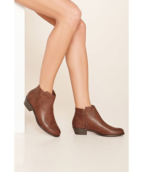 FOREVER 21（フォーエバー トゥエンティーワン）の「FOREVER 21 Faux Leather Chelsea Boots（ブーツ・レディース・Black/Brown/Gray・5.5/6/6.5/7/7.5/8/8.5/9/10）」の7枚目の写真