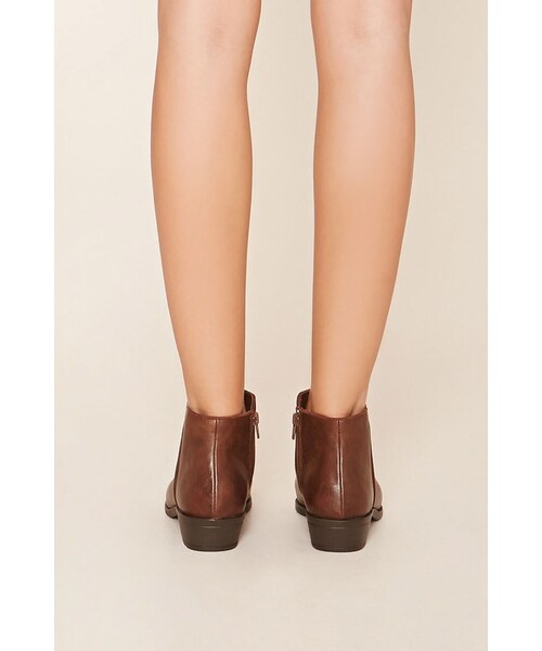 FOREVER 21（フォーエバー トゥエンティーワン）の「FOREVER 21 Faux Leather Chelsea Boots（ブーツ・レディース・Black/Brown/Gray・5.5/6/6.5/7/7.5/8/8.5/9/10）」の6枚目の写真