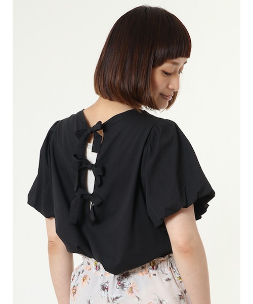 w closet（ダブルクローゼット）の「リボン付きバルーンスリーブプルオーバー（トップス・レディース・オレンジベージュ/ボルドー/ブラック・FREE）」の4枚目の写真