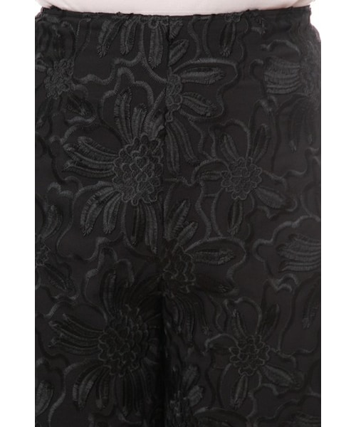 GRACE CONTINENTAL（グレースコンチネンタル）の「ビッグフラワー刺繍