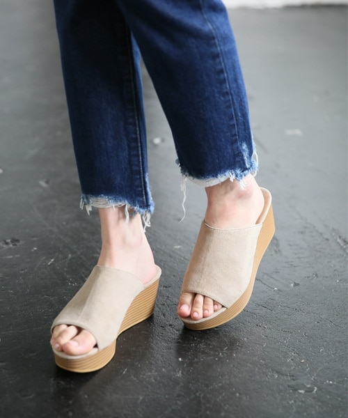 LOWRYS FARM（ローリーズファーム）の「★WEB先行予約アイテム★ミュール（シューズ・ブラック/オレンジ/ベージュ・M/L）」の2枚目の写真