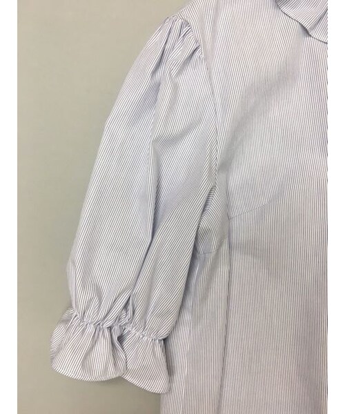 Wanderclad etc..（ワンダークラッドアイエヌシー）の「RUFFLE NECK 