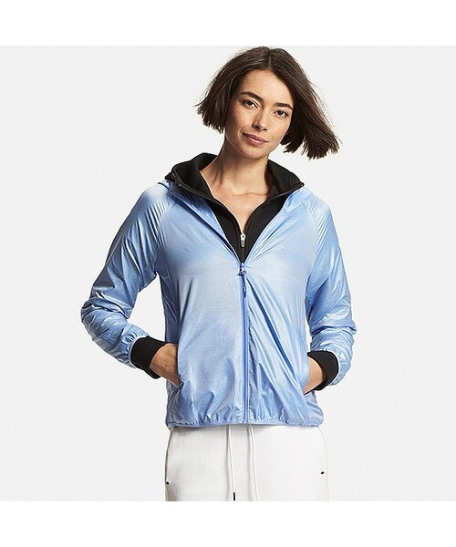 UNIQLO(ユニクロ)の「WOMEN ライトポケッタブルパーカ(ブルゾン・レディース・NAVY 69/LIGHT GRAY 02/BLACK 09/PINK 12/WHITE 00/OLIVE 57/GREEN 51/BLUE 62/BLUE 67/BEIGE 32・XXL/M/L/3XL/XL/XS/S)」の8枚目の写真