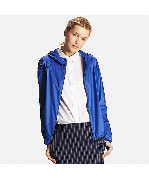 UNIQLO(ユニクロ)の「WOMEN ライトポケッタブルパーカ(ブルゾン・レディース・NAVY 69/LIGHT GRAY 02/BLACK 09/PINK 12/WHITE 00/OLIVE 57/GREEN 51/BLUE 62/BLUE 67/BEIGE 32・XXL/M/L/3XL/XL/XS/S)」の9枚目の写真