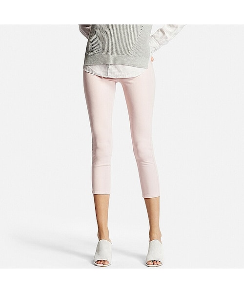 UNIQLO（ユニクロ）の「WOMEN クロップドレギンスパンツ（その他パンツ・レディース・BLACK 09/NATURAL 30/WHITE 00/YELLOW 42/PINK 10/OLIVE 57・S/L/XL/M/3XL/XXL/XS）」の6枚目の写真