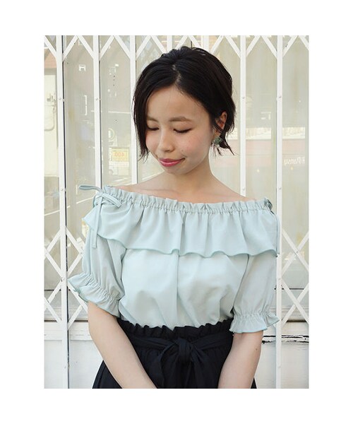 F i.n.t（フィント）の「ショルダーリボンオフショルブラウス/F&A（シャツ/ブラウス・レディース・その他）」の4枚目の写真