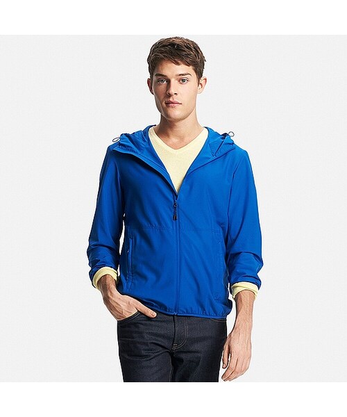 UNIQLO(ユニクロ)の「ポケッタブルパーカ(ブルゾン・メンズ・GREEN 53/BLUE 65/LIGHT GRAY 02/RED 15/BLUE 68/BLACK 09・3XL/XXL/XS/S/M/4XL/XL/L)」の4枚目の写真