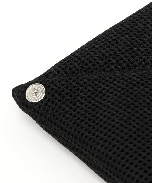 MM6 Maison Margiela（ｴﾑｴﾑｼｯｸｽ ﾒｿﾞﾝ ﾏﾙｼﾞｪﾗ）の「MM6 Maison Margiela メッシュバッグ（ハンドバッグ・レディース・ブラック/ライトグレー/ブルー・FREE）」の6枚目の写真