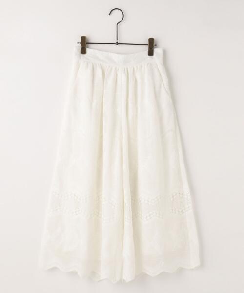 RAY CASSIN（レイカズン）の「刺繍レーススカンツ（パンツ・レディース・ブラック/オフシロ・FREE）」の2枚目の写真