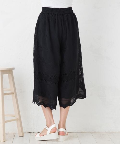 RAY CASSIN（レイカズン）の「刺繍レーススカンツ（パンツ・レディース・ブラック/オフシロ・FREE）」の10枚目の写真