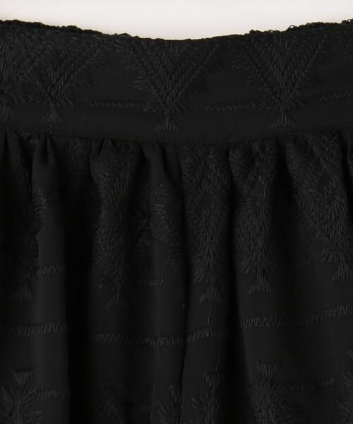 RAY CASSIN（レイカズン）の「刺繍レーススカンツ（パンツ・レディース・ブラック/オフシロ・FREE）」の5枚目の写真
