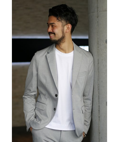 【新品未使用】エディフィス EDIFICE T400 コンパクトカルゼ2ボタンジャケット【定価14，000円】サイズ44 ネイビー色  EDIFICE（エディフィス）の「T400 コンパクトカルゼ 2Bジャケット