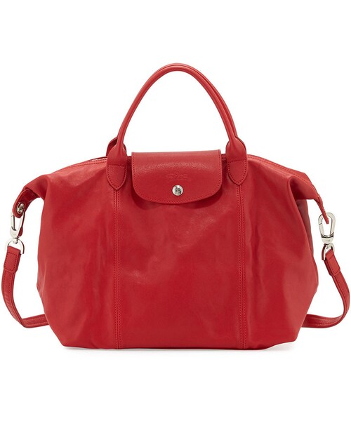 LONGCHAMP（ロンシャン）の「Longchamp Le Pliage Cuir Handbag with Strap, Cherry（ショルダーバッグ・レディース・Red・One Size）」の2枚目の写真
