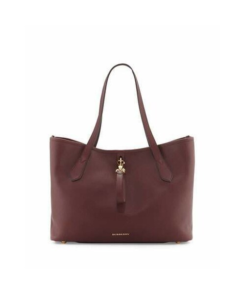 BURBERRY(バーバリー)の「Burberry Honeybrook Medium Derby Tote Bag, Mahogany Red(トートバッグ・レディース・Red・One Size)」の1枚目の写真