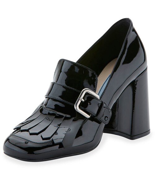 PRADA（プラダ）の「Prada Patent Leather Kiltie 85mm Pump, Nero（パンプス・レディース・Black・7B/37EU/6B/36EU/8B/38EU/7.5B/37.5EU/9.5B/39.5EU/9B/39EU/10.5B/40.5EU/6.5B/36.5EU/5.5B/35.5EU/11B/41EU/8.5B/38.5EU/10B/40EU/5B/35EU）」の3枚目の写真