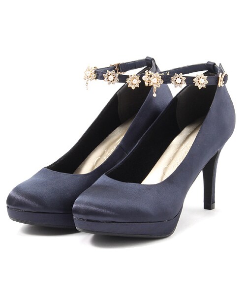 laboratory work（ラボラトリーワーク）の「ビジューストラップパンプス（シューズ・レディース・ブラック/ベージュ/ネイビー・S/M/L）」の3枚目の写真