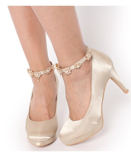 laboratory work（ラボラトリーワーク）の「ビジューストラップパンプス（シューズ・レディース・ブラック/ベージュ/ネイビー・S/M/L）」の4枚目の写真