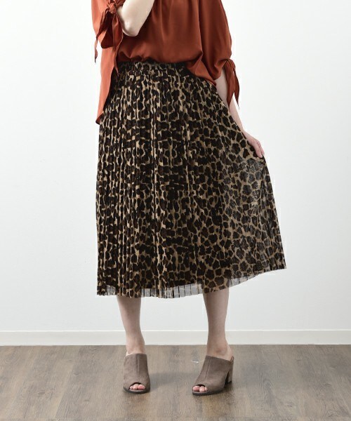 INTERPLANET（インタープラネット）の「チュールプリーツスカート（スカート・レディース・ブラウン/カーキ/キャメル・FREE）」の5枚目の写真