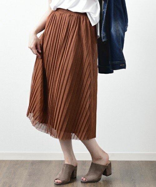 INTERPLANET（インタープラネット）の「チュールプリーツスカート（スカート・レディース・ブラウン/カーキ/キャメル・FREE）」の6枚目の写真