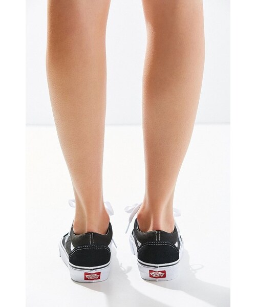 VANS（バンズ）の「Vans Classic Old Skool Sneaker（スニーカー・レディース・Black・W 10/M 8.5/W 5/M 3.5/W 6/M 4.5/W 7.5/M 6/W 7/M 5.5/W 8.5/M 7/W 8/M 6.5/W 9/M 7.5）」の3枚目の写真