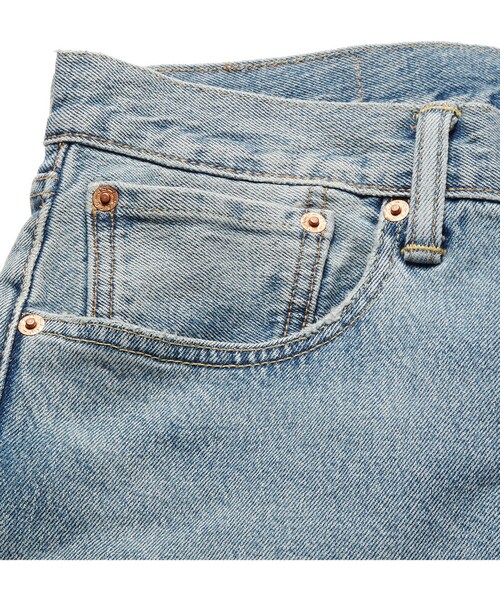 Levi's（リーバイス）の「Levi's 501 Slim-Fit Stretch-Denim Jeans（デニムパンツ・メンズ・Blue・28W 32L/30W 32L/31W 32L/32W 32L/32W 34L/33W 32L/34W 32L/34W 34L/36W 32L/36W 34L/38W 32L/38W 34L）」の2枚目の写真