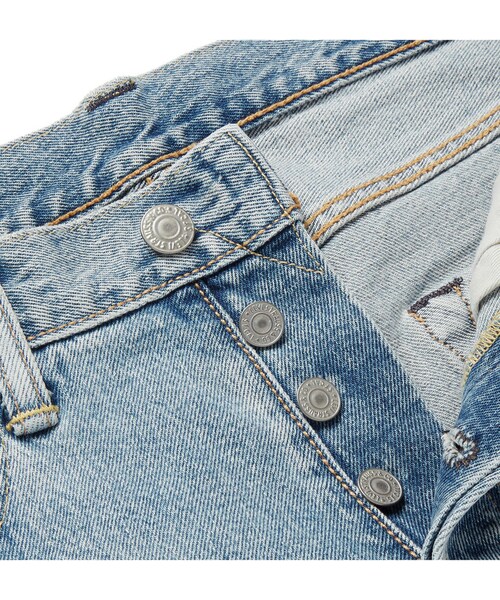 Levi's（リーバイス）の「Levi's 501 Slim-Fit Stretch-Denim Jeans（デニムパンツ・メンズ・Blue・28W 32L/30W 32L/31W 32L/32W 32L/32W 34L/33W 32L/34W 32L/34W 34L/36W 32L/36W 34L/38W 32L/38W 34L）」の6枚目の写真