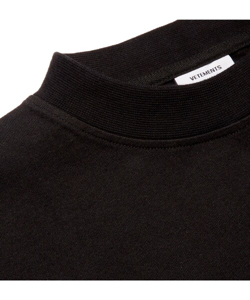 VETEMENTS（ヴェトモン）の「Vetements Oversized Printed Cotton-Jersey T-Shirt（Tシャツ/カットソー・メンズ・Black・XS/S/M/L）」の2枚目の写真