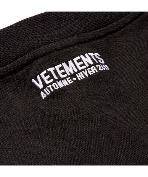 VETEMENTS（ヴェトモン）の「Vetements Oversized Printed Cotton-Jersey T-Shirt（Tシャツ/カットソー・メンズ・Black・XS/S/M/L）」の3枚目の写真